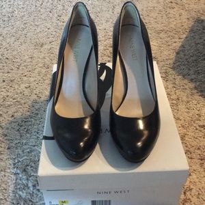 Like new with box pumps